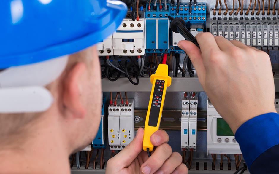 taux horaire électricien Bray-et-Lû